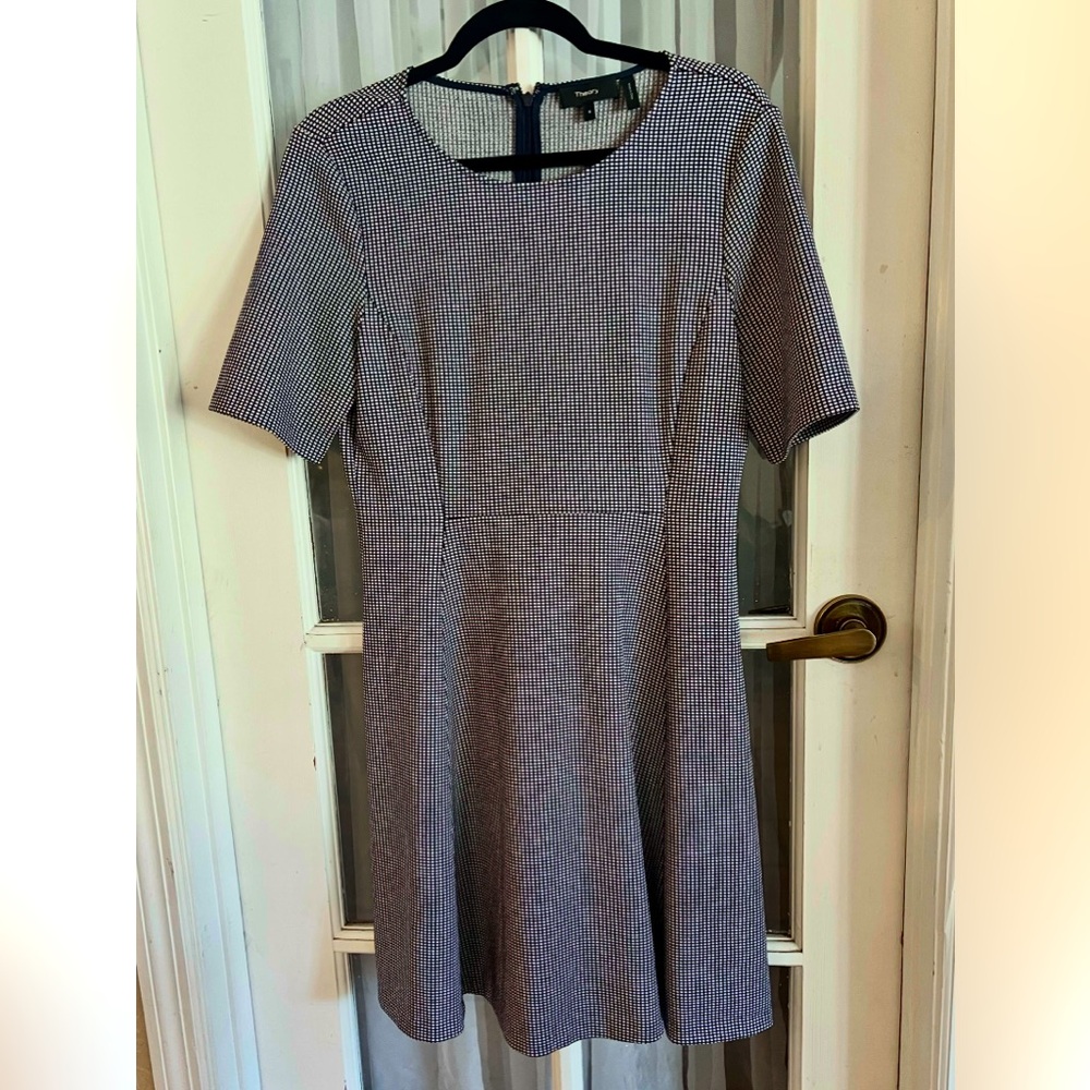 EUC SZ 8 Theory Albita Checkered Fit and Flare dress